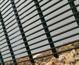 Affinity Water relies on Zaun's Super10 for fence order - on this page