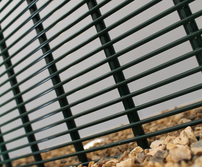 Affinity Water relies on Zaun's Super10 for fence order