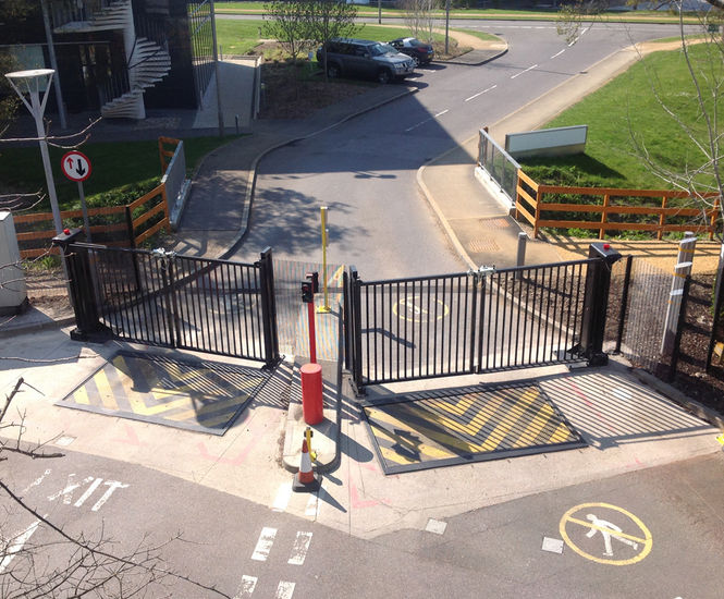 Bi-folding gates and pedestrian access for Thames Water