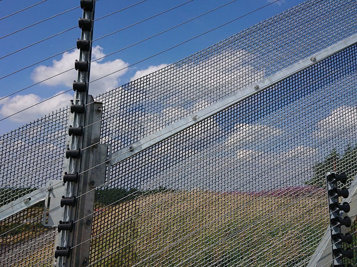 ArmaWeave® - CPNI Woven Mesh High-security Fencing | Zaun | ESI ...