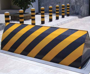 RB780CR Chieftain road blocker