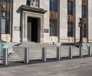 Avon Scimitar 75/40 high-security static bollard