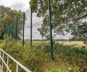 TwinSports - medium usage wire mesh sports fencing