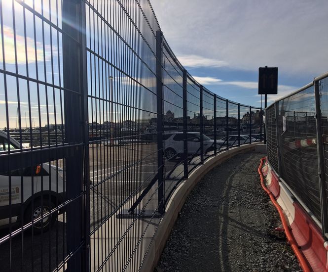 Demarcation fencing for Lowestoft flood defence project