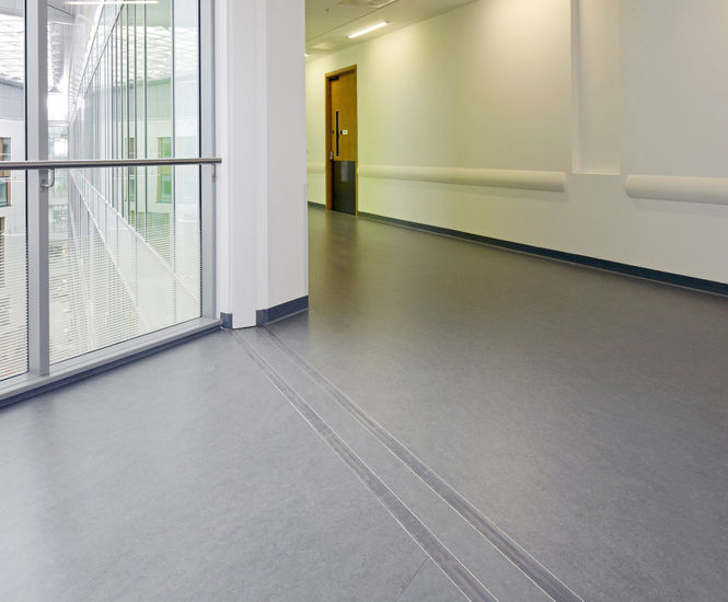 DGTR Series - CS gasketed floor joint covers 