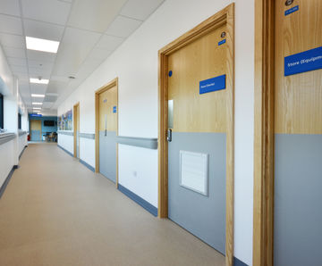 CS Acrovyn® impact-resistant interior doors for high traffic areas