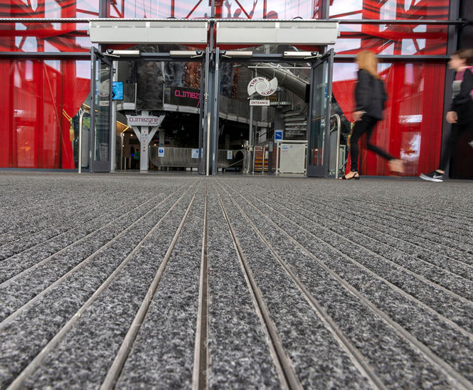 CS Pediluxe® - aluminium profile entrance matting system