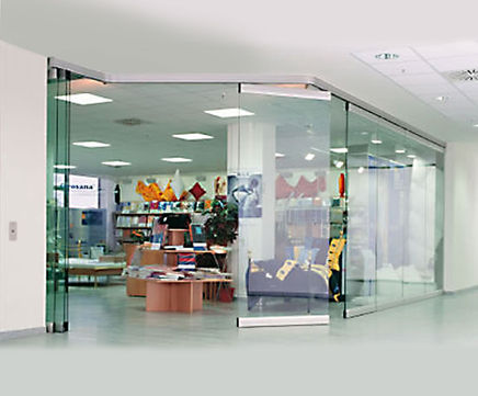 MSW Comfort - movable all-glass partition wall system