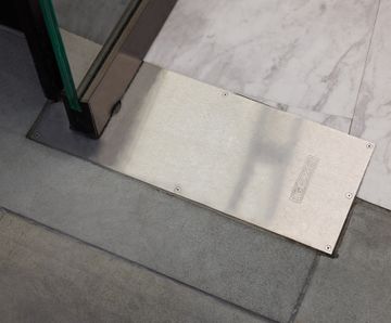 UFO NT underfloor automatic swing door drive