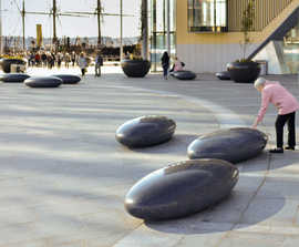 Pebble Seats for Dundee's revamped Central Waterfront
