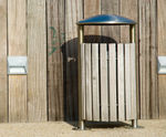 Shoreline SL054 - dome-top metal and timber circular litter bin (120L)