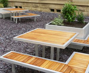 Campus aluminium-framed picnic table with timber slats