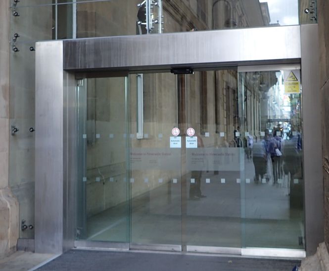 Automatic sliding door system, Newcastle Central station