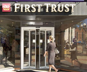 FOLDDOOR TOP space-saving automatic folding doors