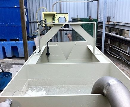V-notch weir tank
