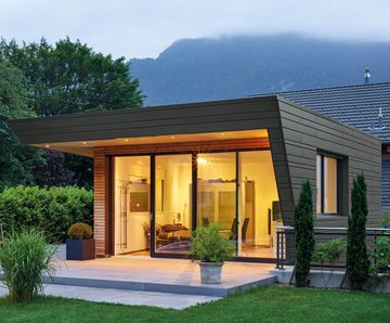 Horizontal panels for facades