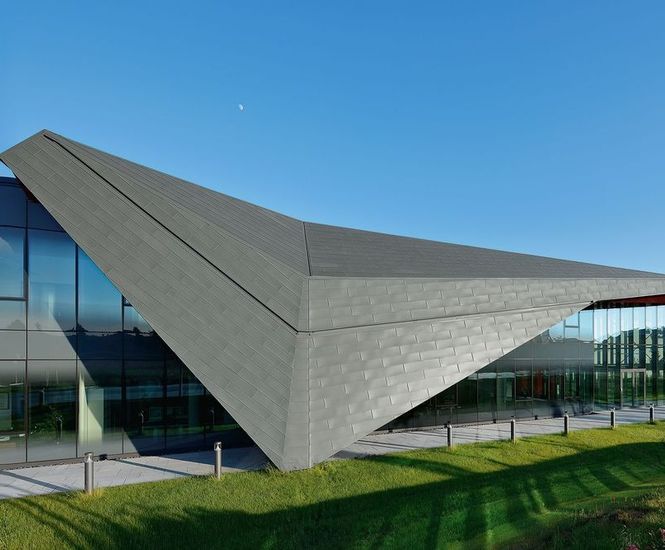 Cladding for new healthcare production facility, Germany