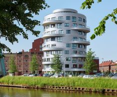 Titanium zinc facade for converted residential building
