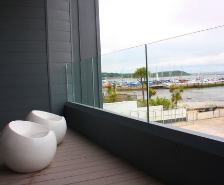 Balustrades bring wow factor to harbour-side homes