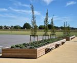Grenadier planter with Henley bench