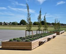 Grenadier planter with Henley bench