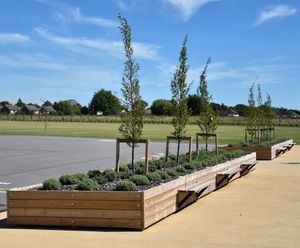 Grenadier planter with Henley bench