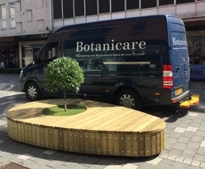 Island seating and planter units, Atrium Shopping Centre