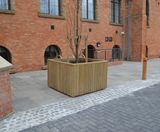 Diplomat tree planters in FSC hardwood and softwood - on this page