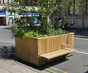 Diplomat FSC timber planters