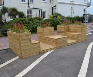 Grenadier Parklet 01