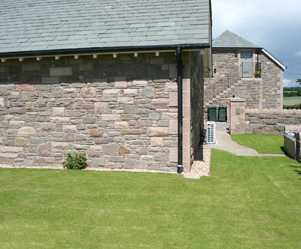 Natural stone traditional quoins for new build projects