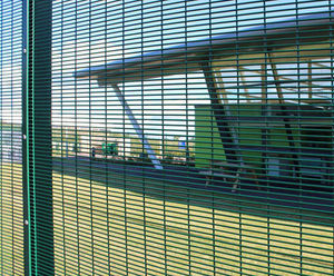 Lochrin 358 SL1 - welded steel security mesh fence