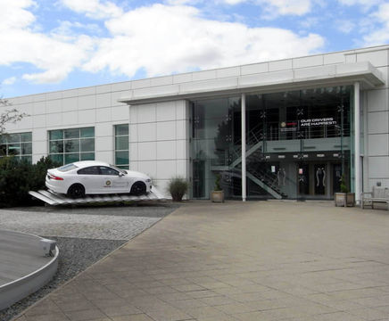 Adaptable modular aircon system for changing work space