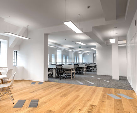 Space-saving air conditioning system for listed building