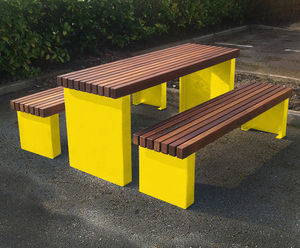 Holgate Picnic Table