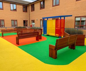 Dementia-friendly outdoor furniture for hospitals