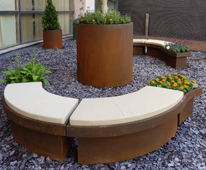 Terraces 1 - modular curved planter and seating system