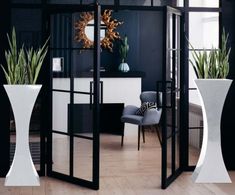 Curvy Sophia - concave fibreglass planter