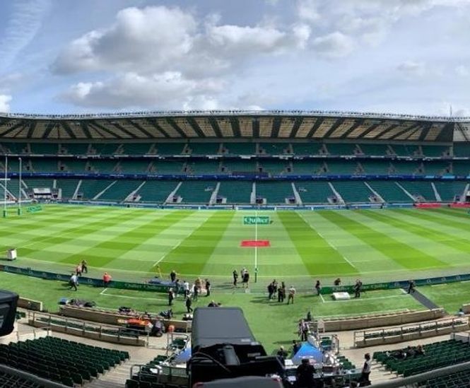 J 4Turf 100 grass seed for rapid renovation of worn turf Johnsons