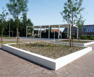 Bespoke concrete benches / steps, De Klinge (B)