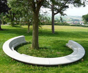 Bespoke concrete tree seat – Gijzelbrechtegem (B)