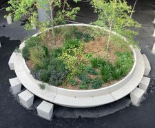 Bespoke concrete tables & benches - La Défense, Paris