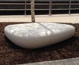 Galet III concrete bench