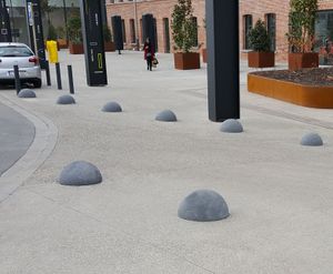 Bollard Semi - concrete half-sphere bollard