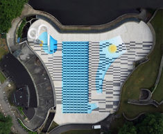 Bespoke large-format concrete slabs for water park