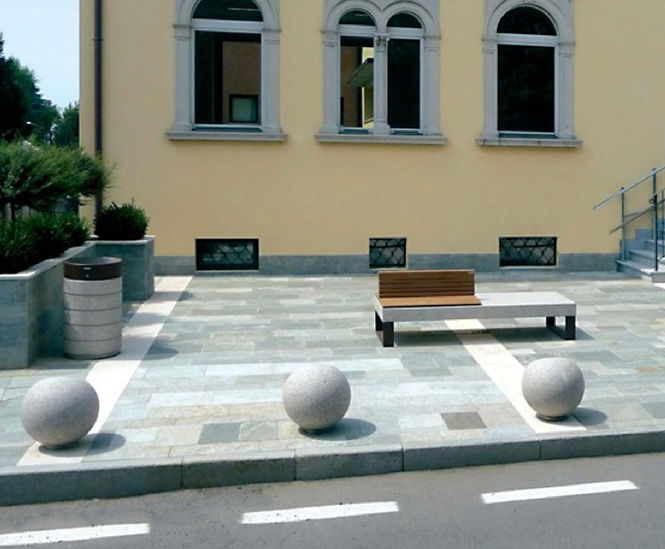 Zaffiro - reconstituted granite and marblestone sphere-shaped bollard