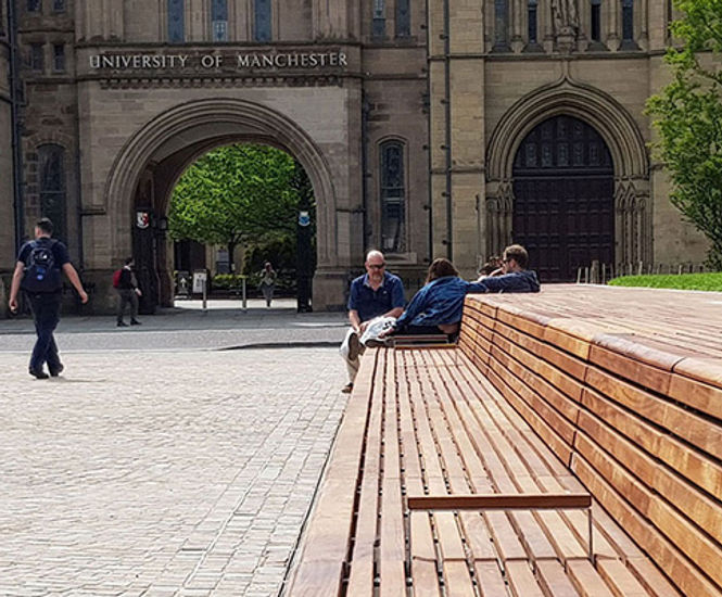 Benefits of street furniture in commercial projects