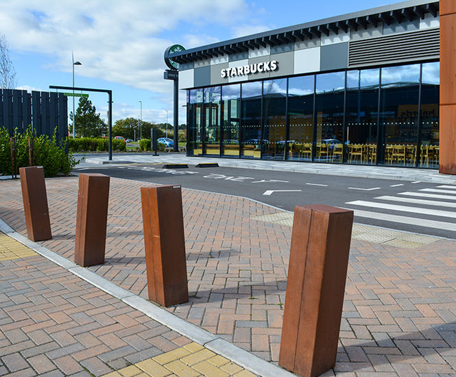 Hesperia - steel or corten steel square bollards