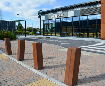 Hesperia - steel or corten steel square bollards