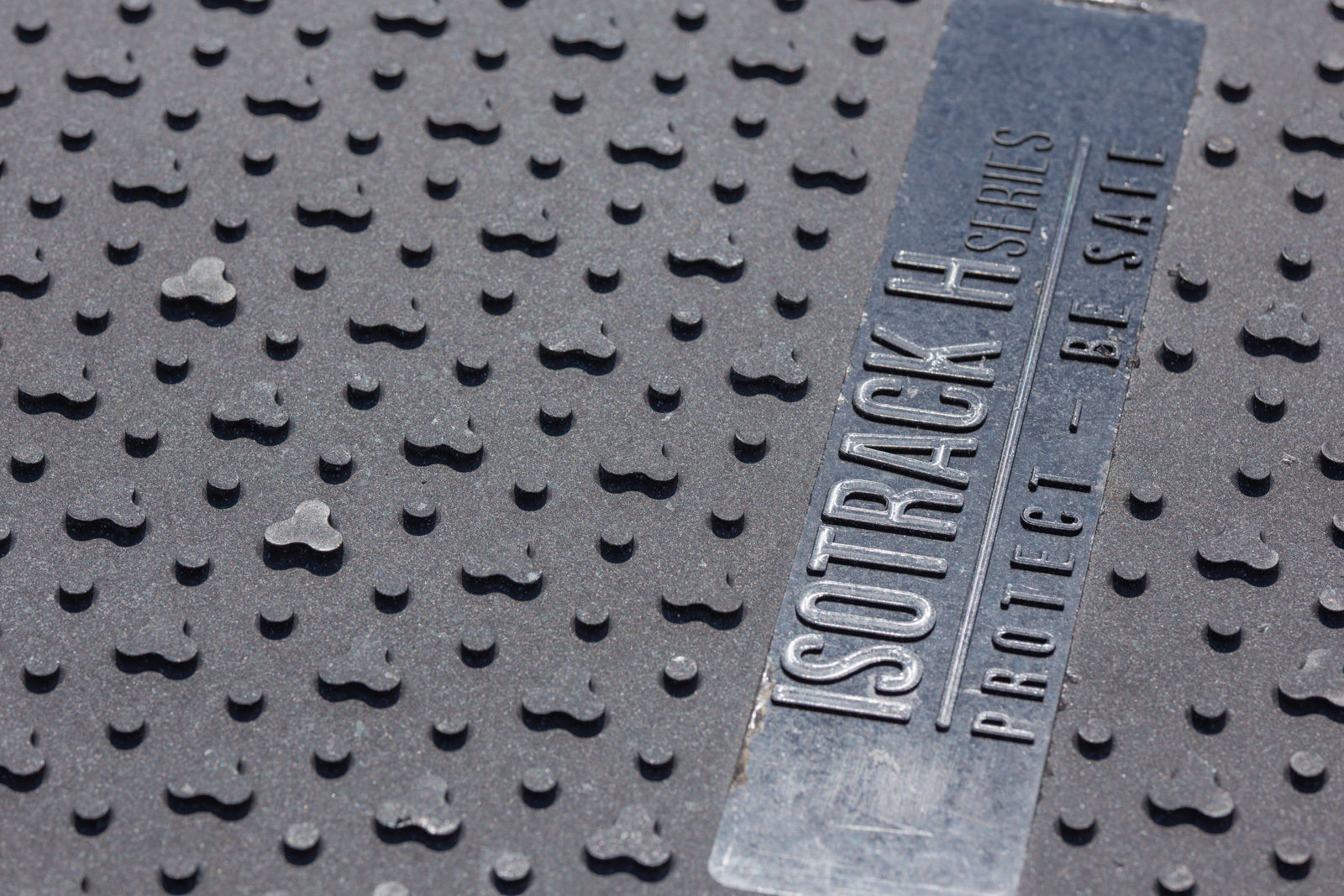 IsoTrack H Heavy-duty Ground Protection Mats | Groundtrax Systems